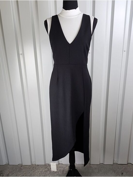Abercrombie & Fitch Dresses & Skirts - Abercrombie & Fitch Black Sleeveless Plunge V-Neck Midi Dress Med NWT Asymmetric